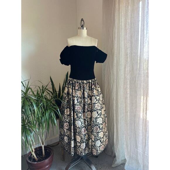 Jessica McClintock Women’s 10 Dress Black Velvet Brocade Evening Puff Bow Sleeve - Picture 2 of 4